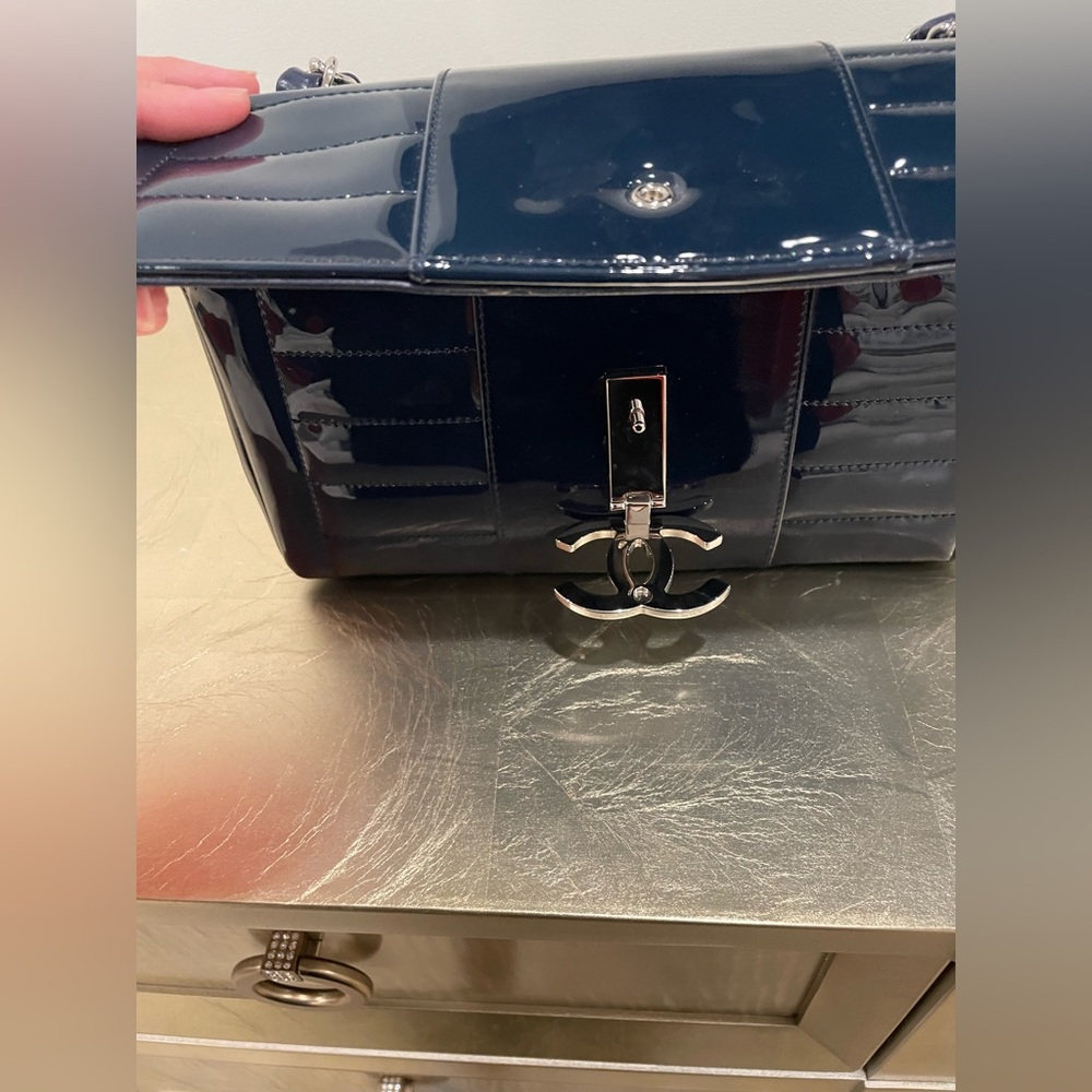 Chanel shoulder bag - Picture 4 of 8